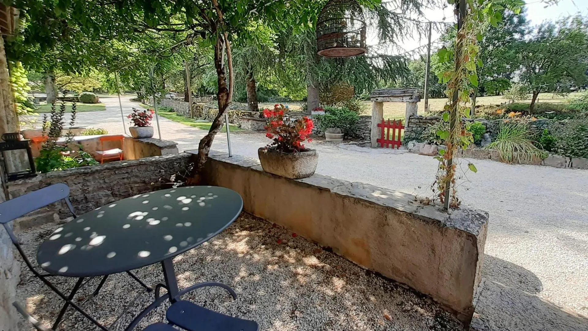 Mas D'Ambayrac Chambres D'Hote Le Bolet Promilhanes フランス